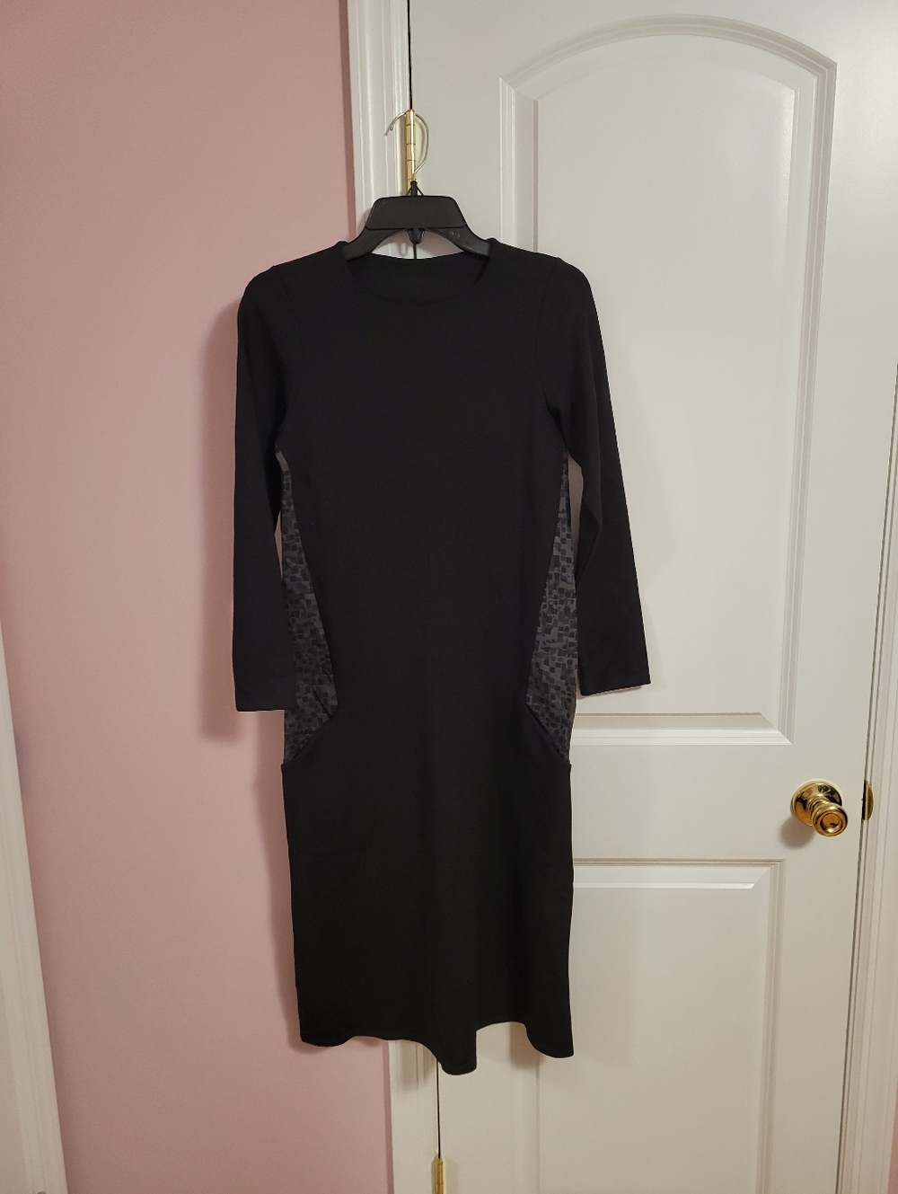 NWT Womens KMW Chic Black & Gray Slimming Long-Sleeve Sheath Dress- S- Modest